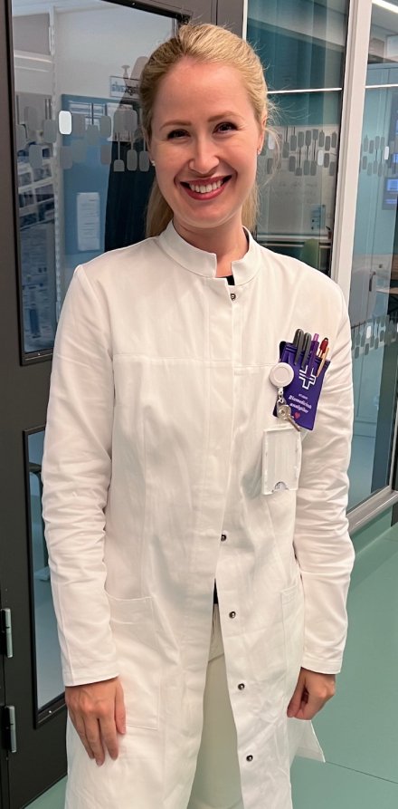 Thea, student på biomedicinska analytikerprogrammet